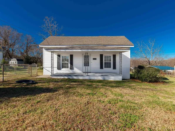 705 Old North Main St, Clover, SC 29710