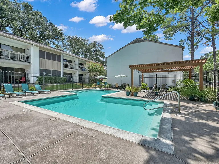 12100 Melville Dr #403D — Photo 25