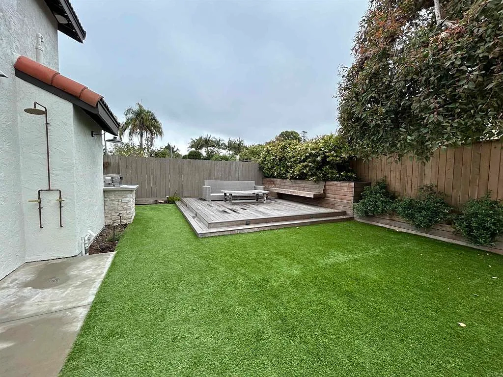 3 bed, 2.5 bath, 1444 sqft, $5,950 — Photo 2
