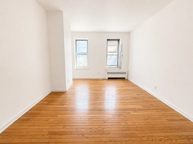 1409 York Ave #3C — Photo 2