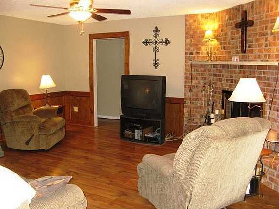 2nd image of 2774 Briggs Dr