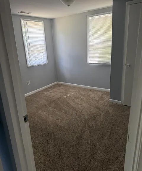 140 Thorne Rd — Photo 6