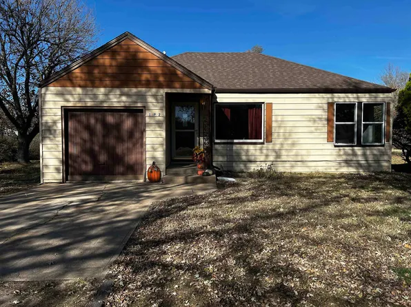 122 W Rogers St, Bentley, KS 67016