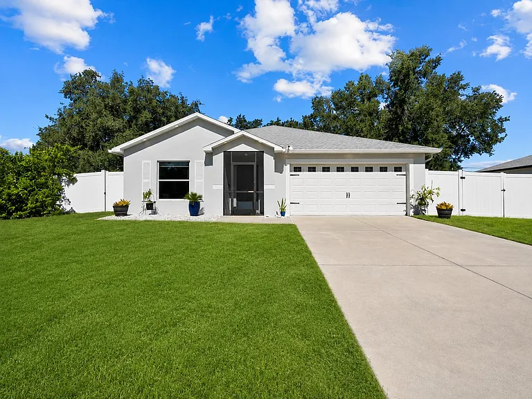 3561 Shawn St — Photo 1
