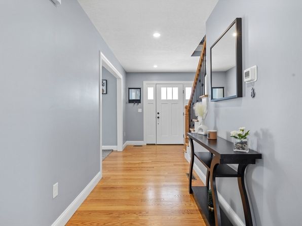 12 Mariana Ln, Ludlow, MA 01056
