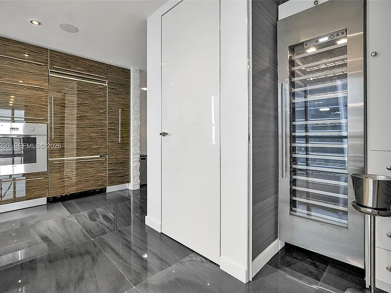 1100 Biscayne Blvd #6001 — Photo 34