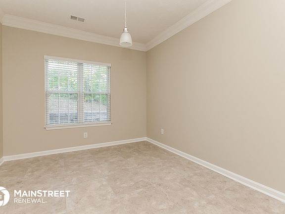 3rd image of 827 Shadow Lakes Dr