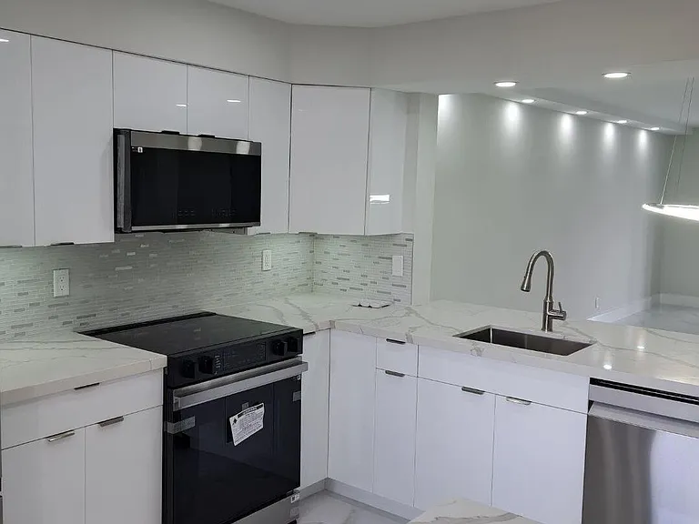 7320 Amberly Ln #305 — Photo 7
