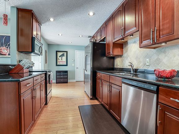 5th image of 13555 Picarsa Dr