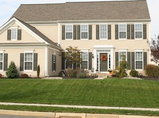 6507 Trafalgar Dr, Macungie, PA 18062