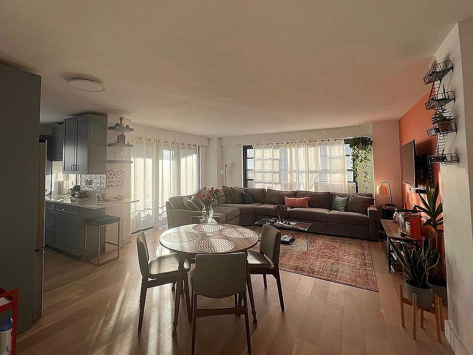 1st image of 387 Grand St APT K903
