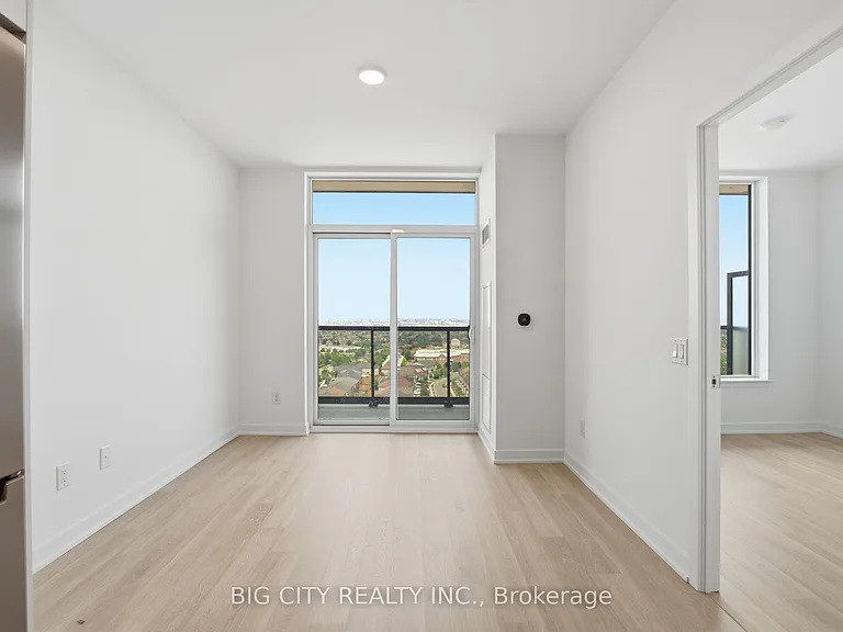 5105 Hurontario St #1601 — Photo 10
