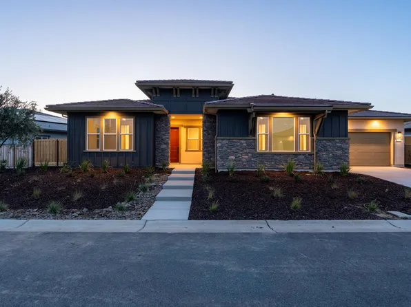 8285 Iron Creek Dr, Friant, CA 93626