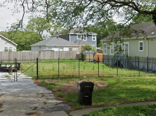 4527 Paris Ave, New Orleans, LA 70122