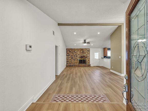 3rd image of 23911 Spring Moss Dr