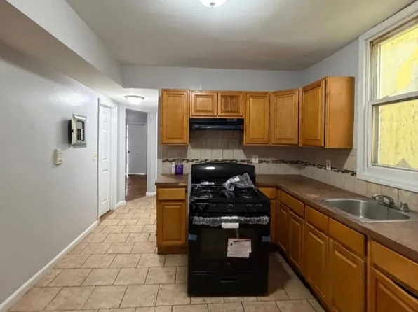 318 S 19th St, Newark, NJ