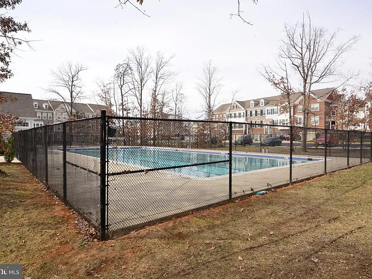 25496 Schooley Mill Ter — Photo 19
