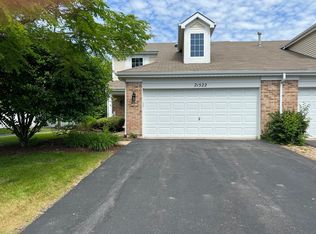 21522 Loch Ln, Crest Hill, IL 60403