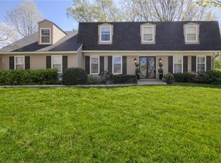 10325 Mohawk Rd, Leawood, KS 66206