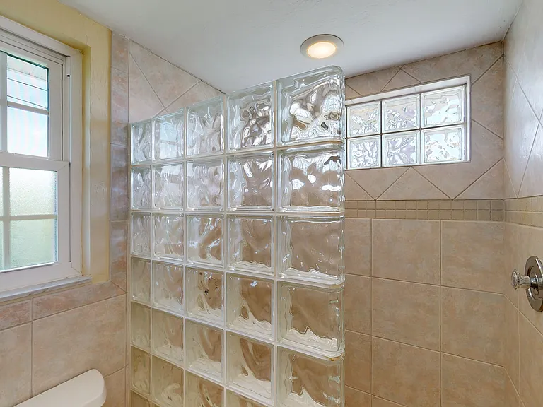 145 SW 54th St — Photo 29