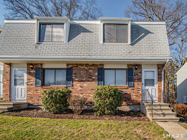 21 Heritage Woods #21, Wallingford, CT 06492