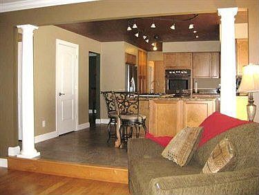 5th image of 9384 Doral Dr SE