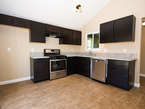 5th image of 3500 Candlewood St
