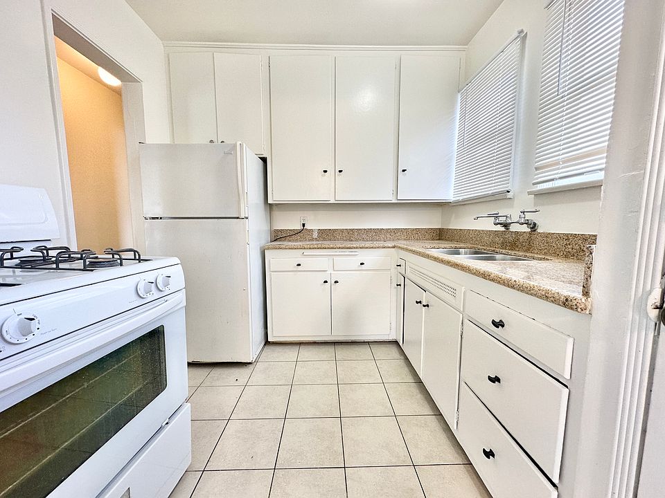 1st image of 6859 Willoughby Ave APT 4