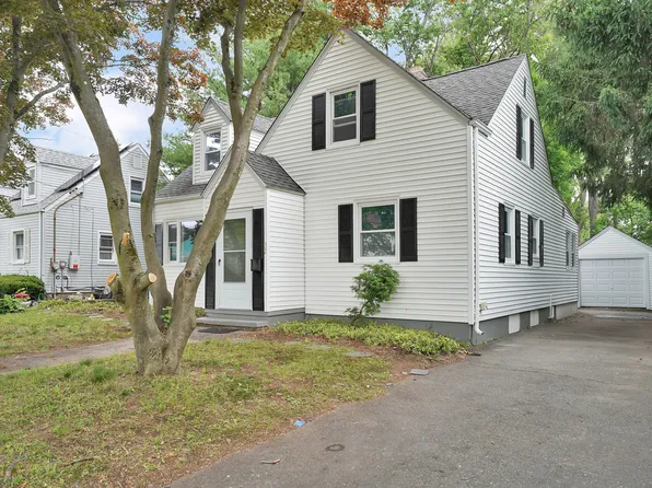 32 Harding Street, Hamden, CT 06518