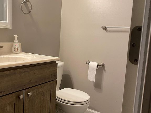 4th image of 322 W Dahlgren Dr #322