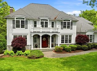 16 Falcon Hts, Wilbraham, MA 01095