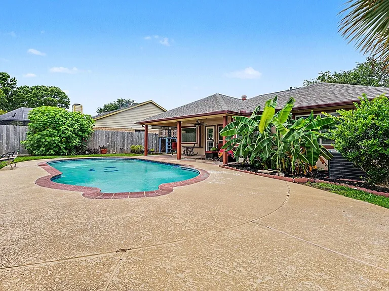 2909 Forest Hills Dr — Photo 23