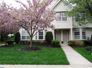 414 Dresher Woods Dr, Dresher, PA 19025