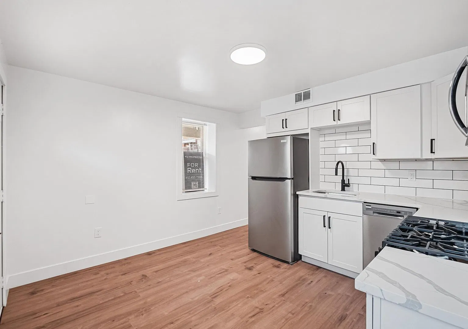 669 Montclair Street — Photo 4
