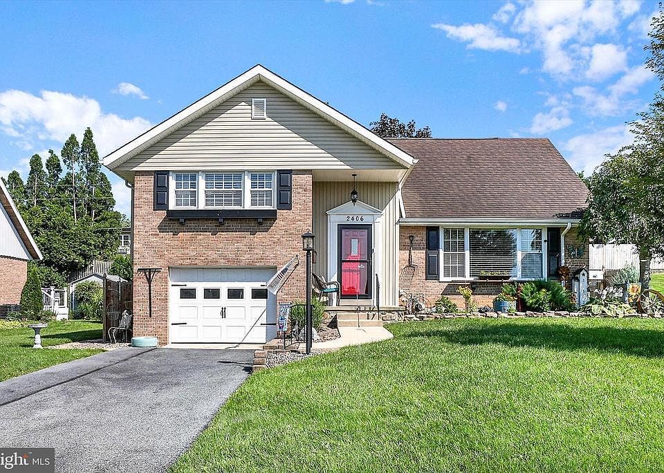 1st image of 2406 Bell Dr