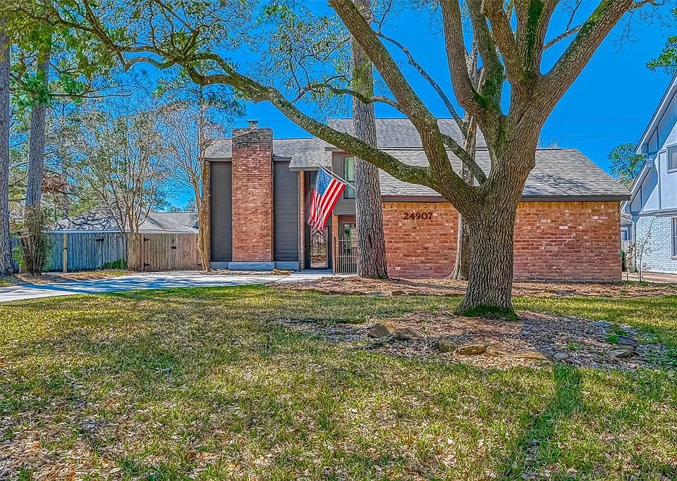 Welcome home to Baywick Drive!