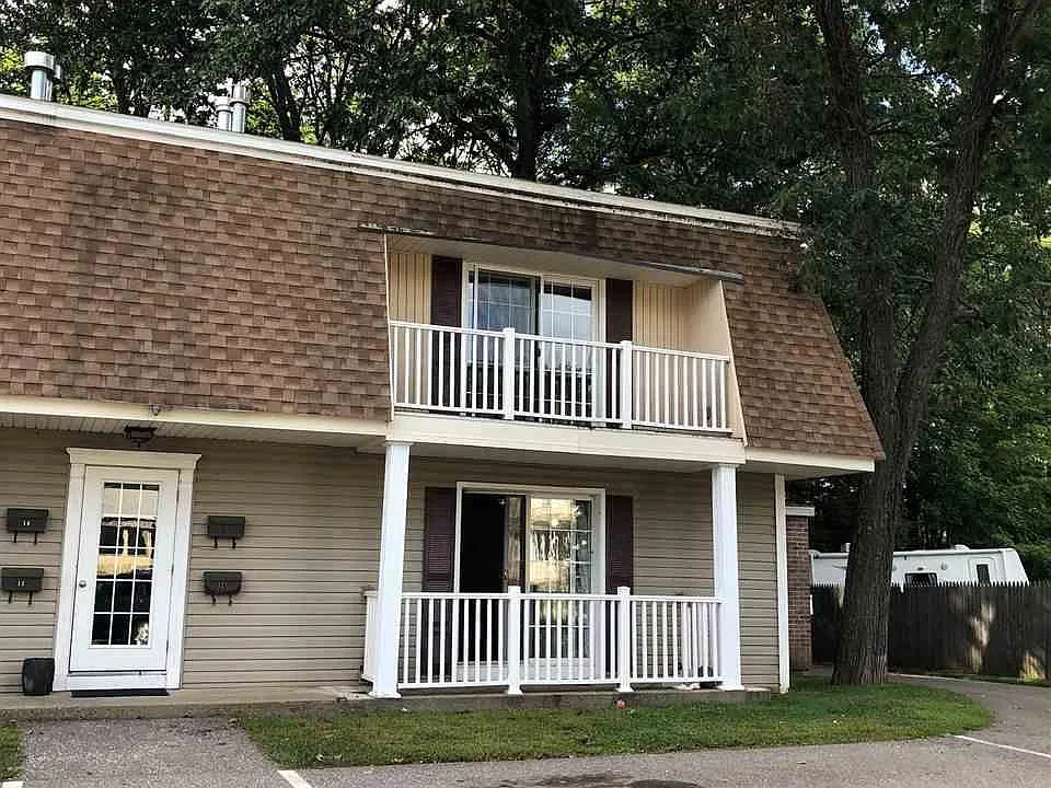 4 Deer St #16