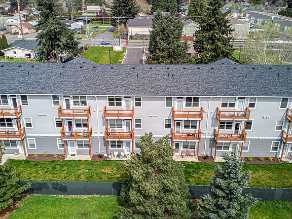 3rd image of 13609 NE 28th St #2