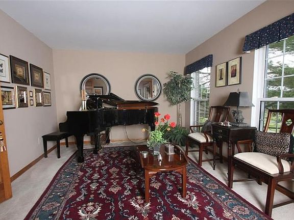 4th image of 3124 Triplecrown Dr
