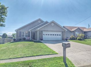 1107 Riva Ridge Dr, Lawrenceburg, KY 40342
