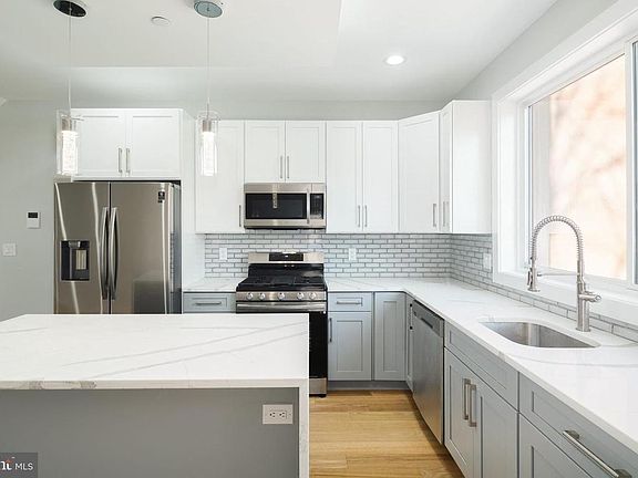 There's plenty of storage and all cabinets and drawers are soft-close.