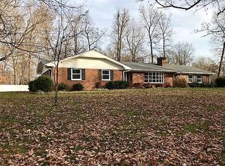 102 Forrest Hill Rd, Hodgenville, KY 42748
