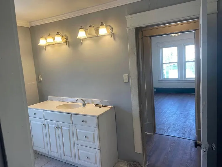 183 Central St — Photo 8