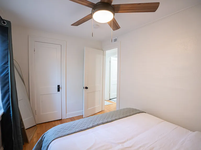 1111 W 41st St #1W — Photo 10