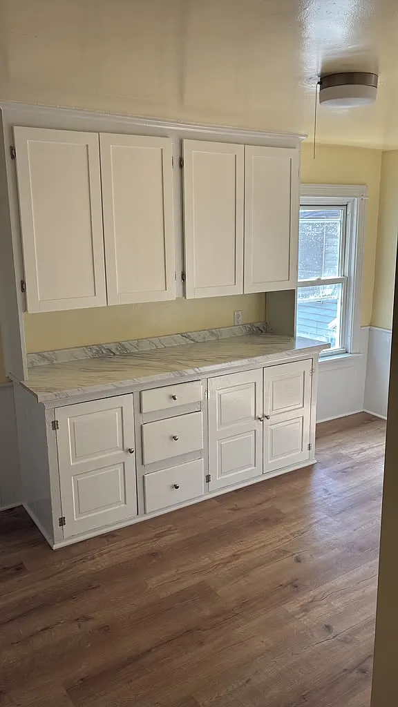 2 bed, 900 sqft, $1,200 — Photo 2