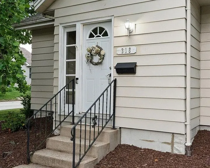 308 Erie St — Photo 29