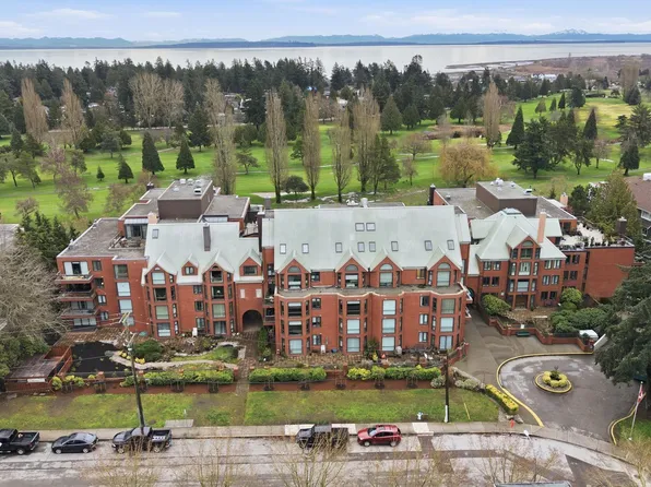 1350 View Cres #304, Delta, BC V4L 2K3