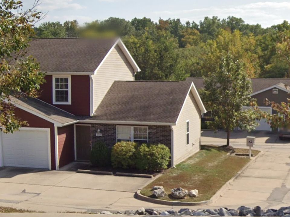 2nd image of 3314 Saint Charles Rd