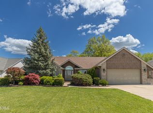917 S Lallendorf Rd, Oregon, OH 43616