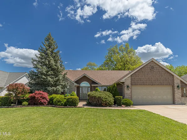 917 S Lallendorf Rd, Oregon, OH 43616